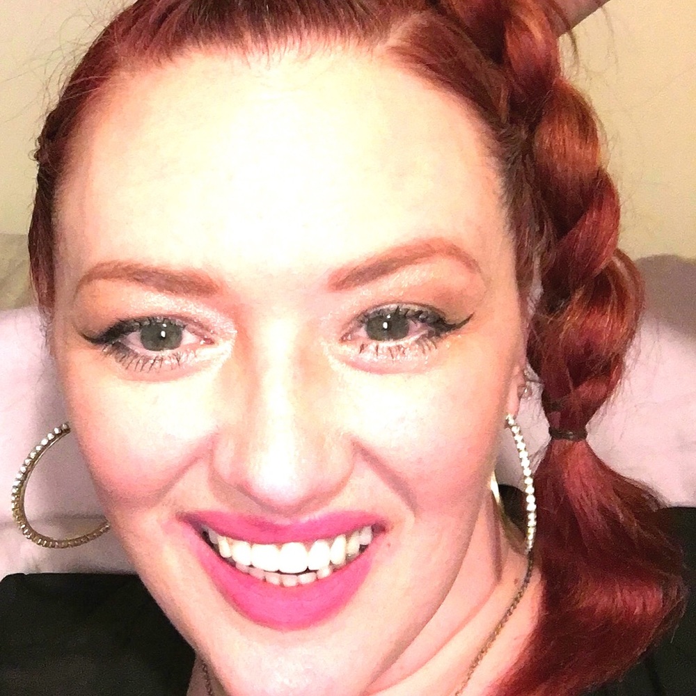 COPY - Meet your Posher, Emily